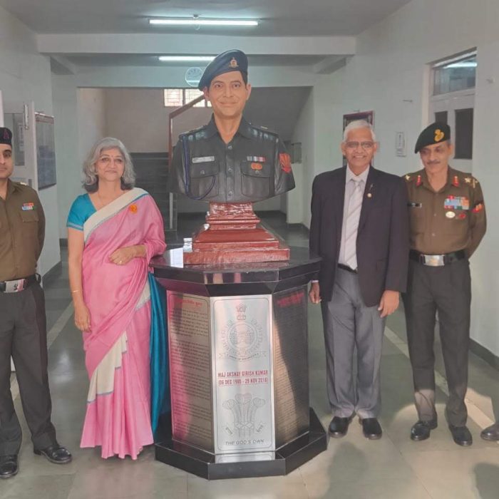 Bust and Building in Regimental Centre, Rourkee