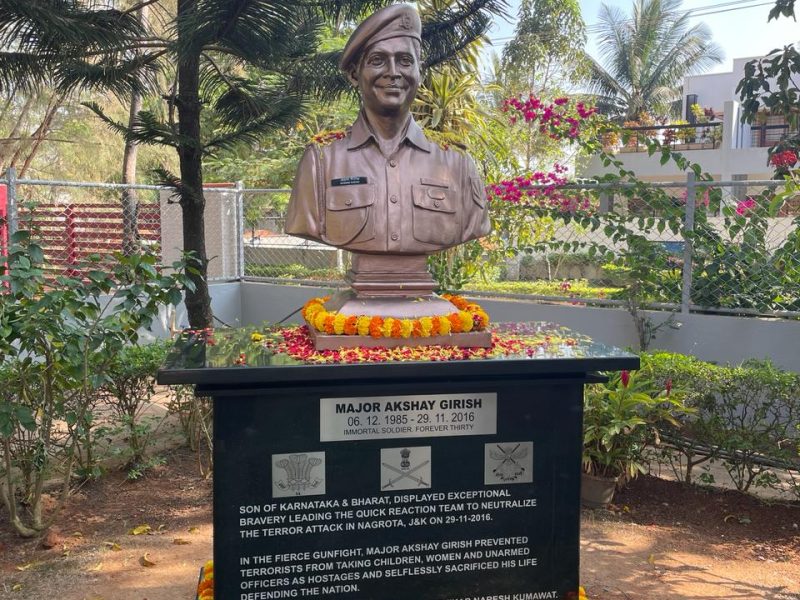 Bust by Murtikar Naresh Kumawat
